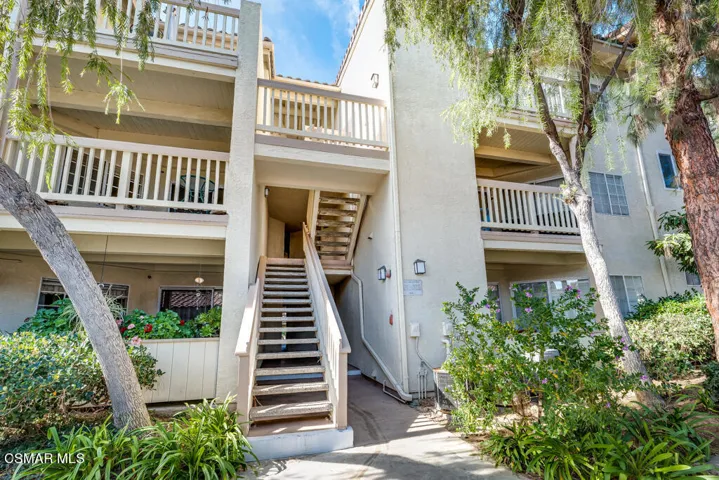 653 Oak Run Trail Unit #404  -  HsHProd-