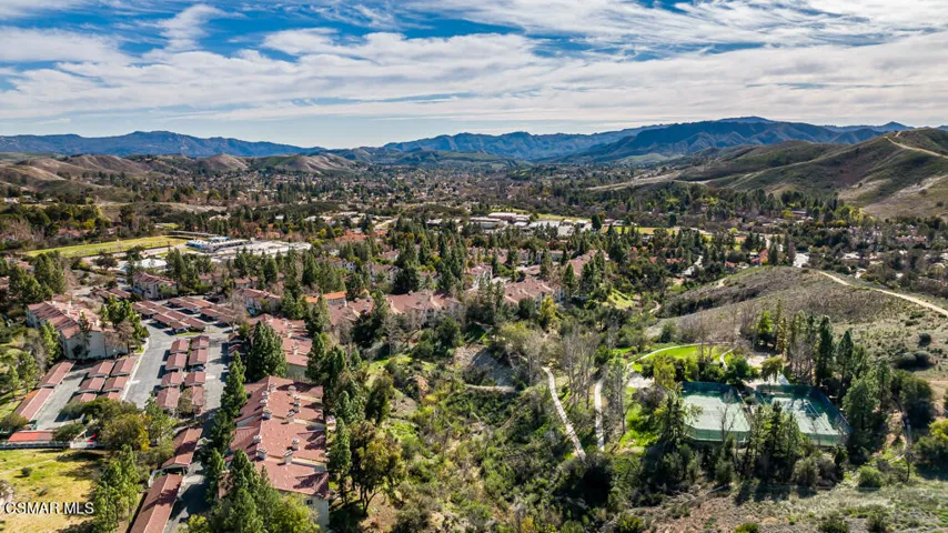 653 Oak Run Trail Unit #404  -  HsHProd-