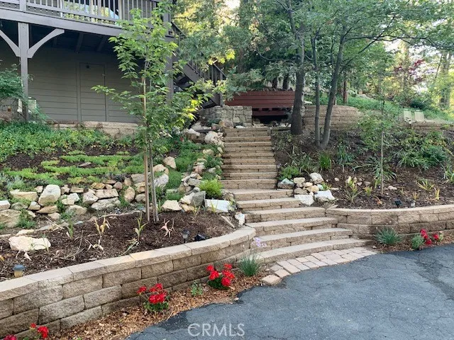 332 Grizzly Road, Lake Arrowhead, California 92352