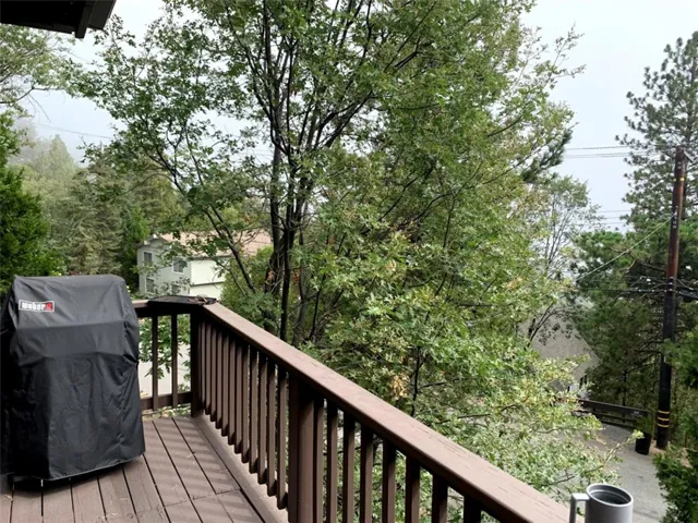 332 Grizzly Road, Lake Arrowhead, California 92352
