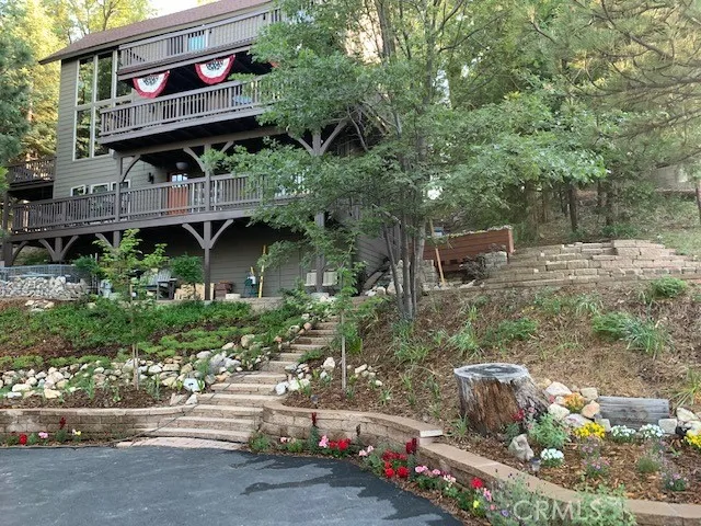 332 Grizzly Road, Lake Arrowhead, California 92352