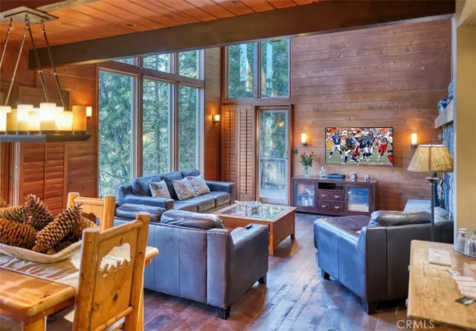 332 Grizzly Road, Lake Arrowhead, California 92352