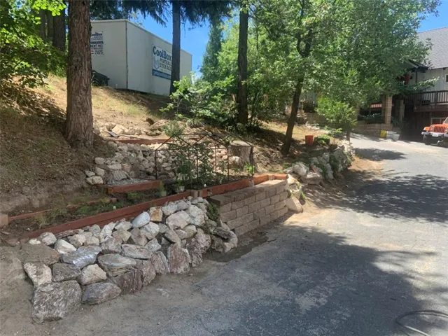332 Grizzly Road, Lake Arrowhead, California 92352