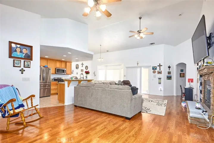 13938 Rivers Edge Road, Helendale, California 92342