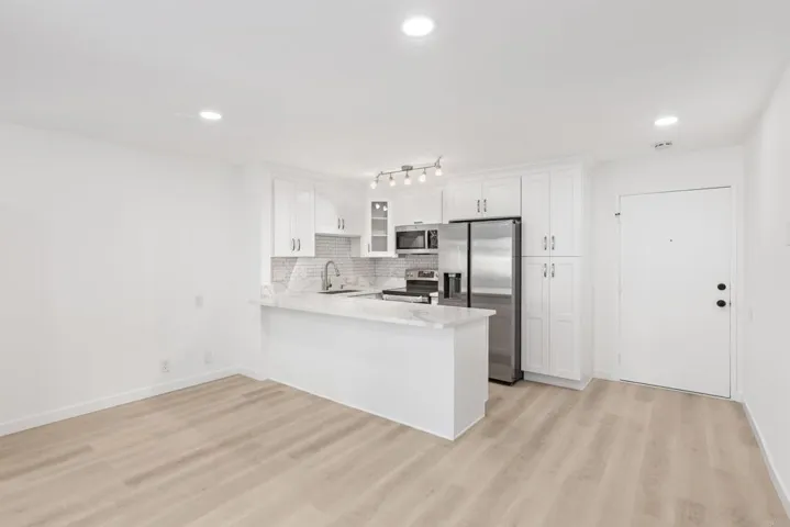 4600 Lamont Street 204, San Diego, California 92109