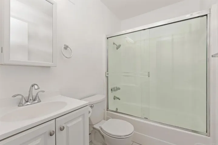 4600 Lamont Street 204, San Diego, California 92109