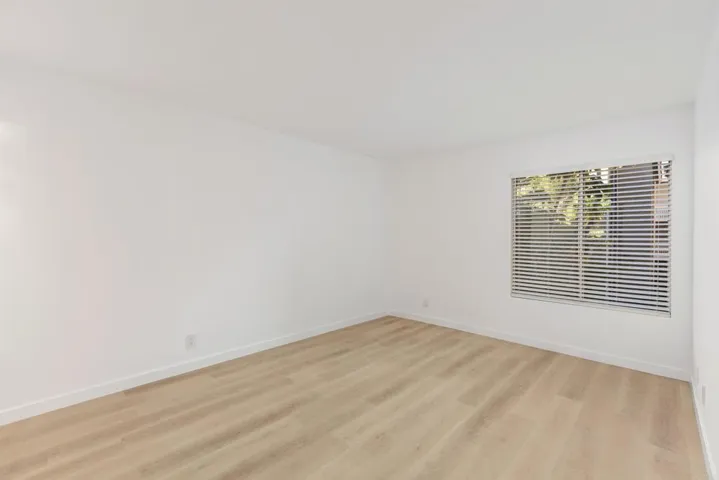 4600 Lamont Street 204, San Diego, California 92109