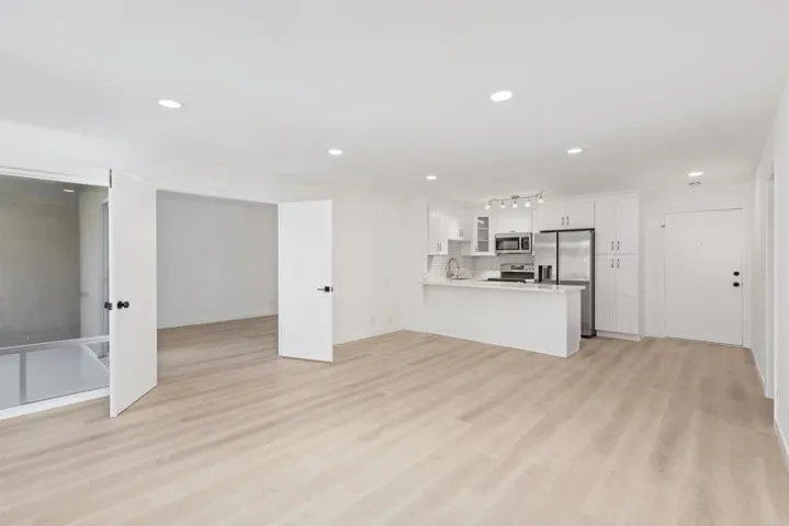 4600 Lamont Street 204, San Diego, California 92109