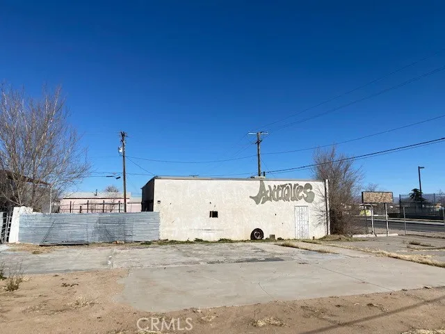 16770 Yucca, Hesperia, California 92345