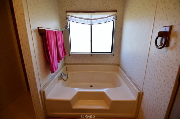 Large Soaking Tub in Primary Bedroom En Suite