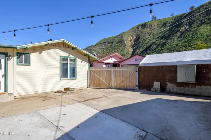 Enclosed Yard and Parking