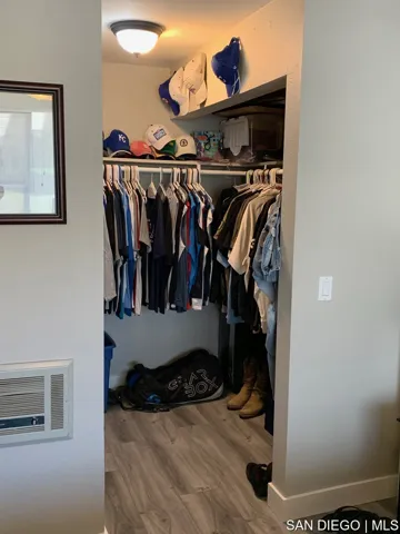 Walk in closet
