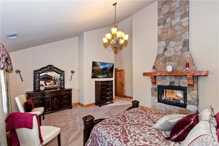 1034 Teakwood Drive, Lake Arrowhead, California 92352