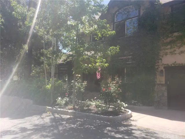 1034 Teakwood Drive, Lake Arrowhead, California 92352