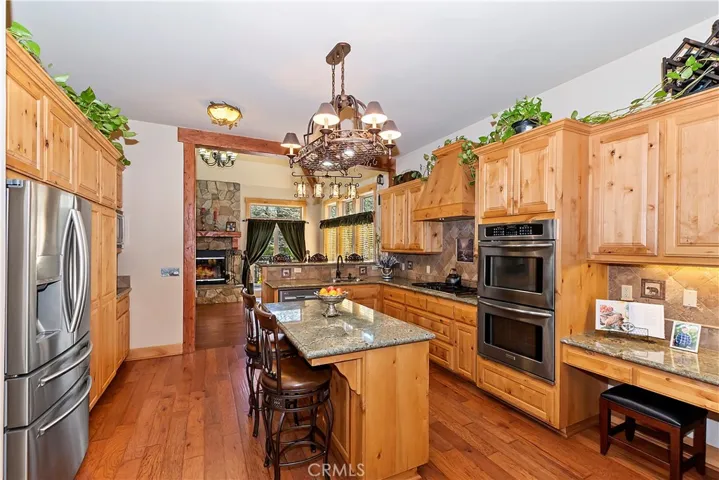 1034 Teakwood Drive, Lake Arrowhead, California 92352