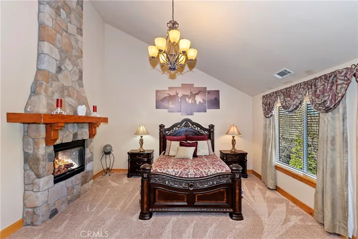 1034 Teakwood Drive, Lake Arrowhead, California 92352