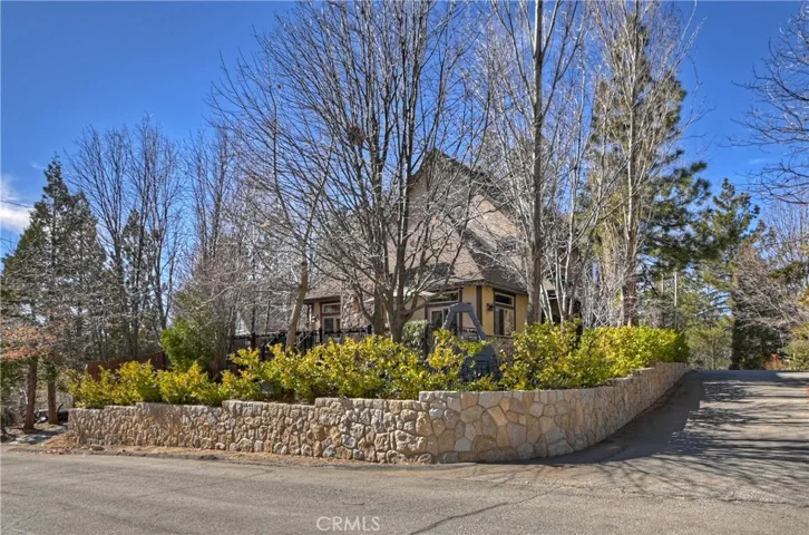1034 Teakwood Drive, Lake Arrowhead, California 92352