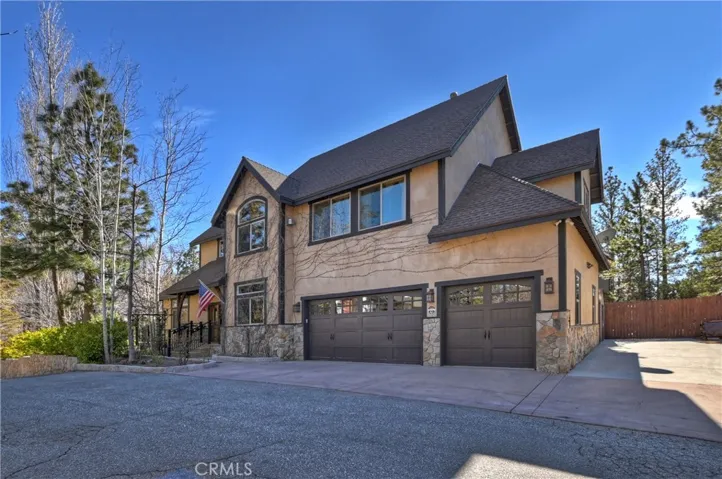 1034 Teakwood Drive, Lake Arrowhead, California 92352