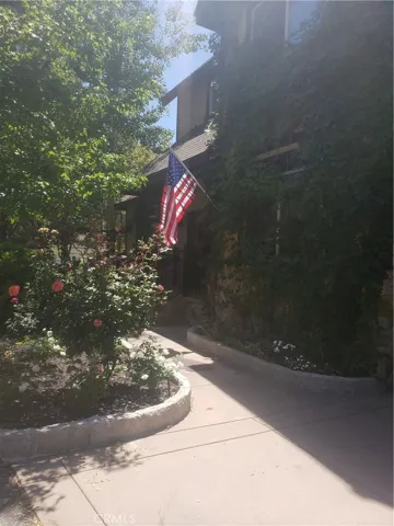 1034 Teakwood Drive, Lake Arrowhead, California 92352