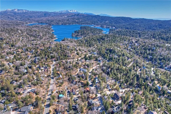 1034 Teakwood Drive, Lake Arrowhead, California 92352