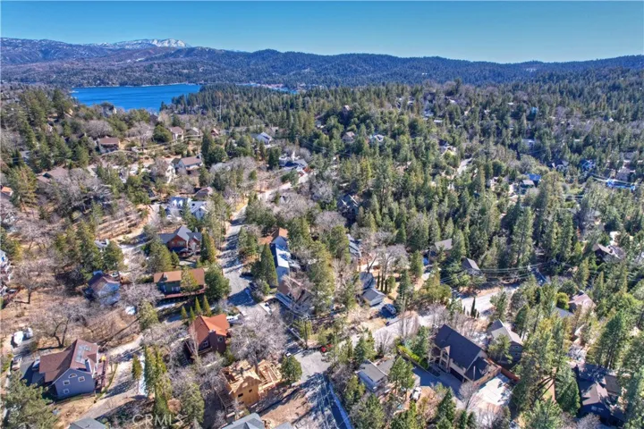 1034 Teakwood Drive, Lake Arrowhead, California 92352