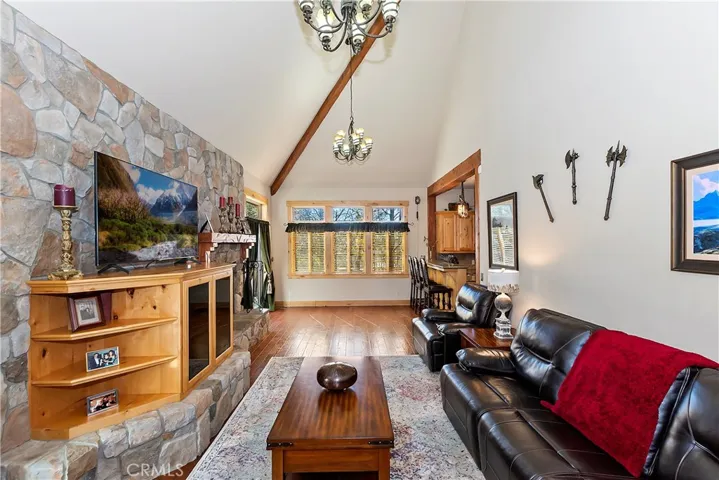 1034 Teakwood Drive, Lake Arrowhead, California 92352