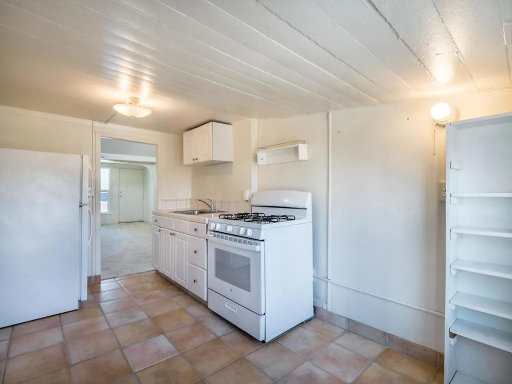 215217 Roberts Street, Santa Cruz, California 95060 home-pic-10