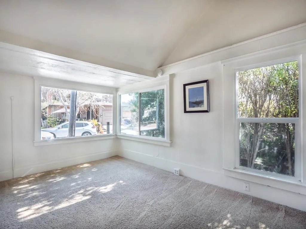 215217 Roberts Street, Santa Cruz, California 95060 home-pic-11