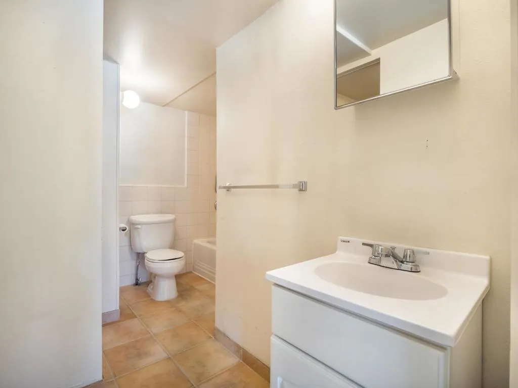 215217 Roberts Street, Santa Cruz, California 95060 home-pic-12