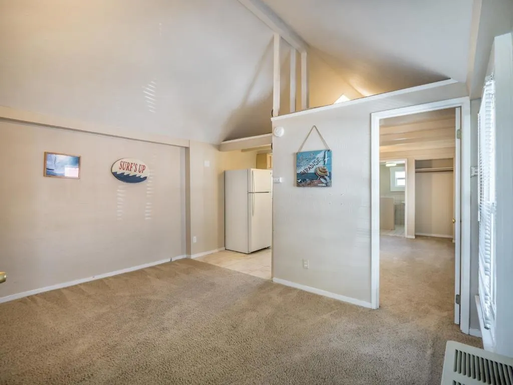 215217 Roberts Street, Santa Cruz, California 95060 home-pic-16