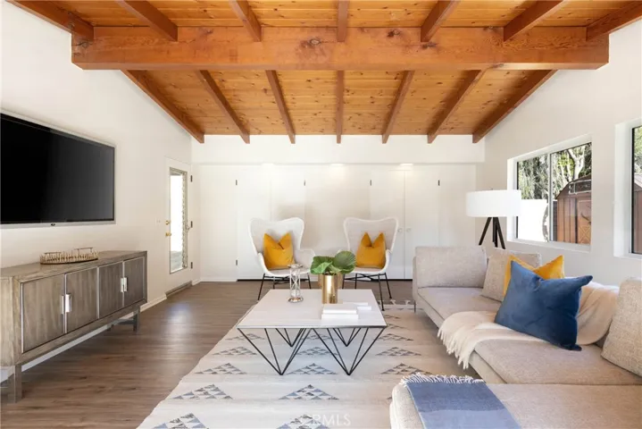 2584 Willo Lane, Costa Mesa, California 92627