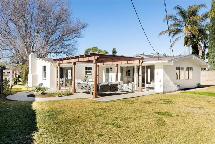 2584 Willo Lane, Costa Mesa, California 92627