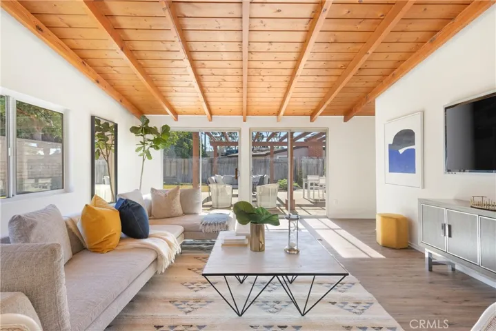 2584 Willo Lane, Costa Mesa, California 92627