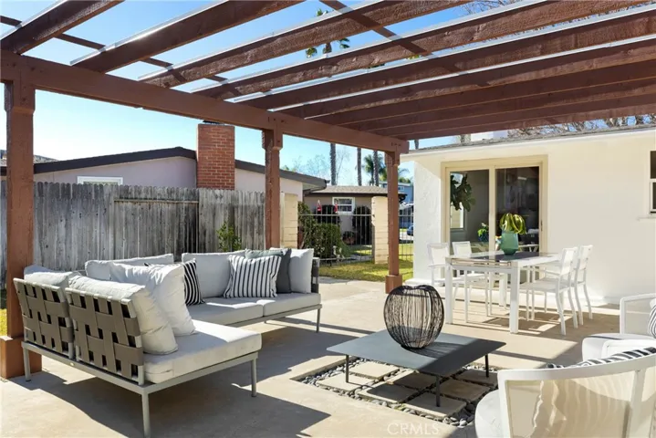 2584 Willo Lane, Costa Mesa, California 92627