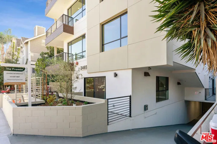 2465 Purdue Avenue 401, Los Angeles, California 90064