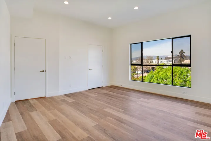 2465 Purdue Avenue 401, Los Angeles, California 90064