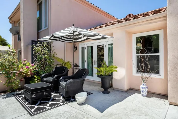 This is right outside one of the master bedrooms!