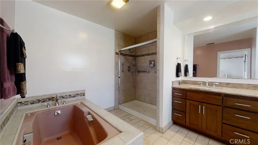 5722 Coldbrook Avenue, Lakewood, California 90713