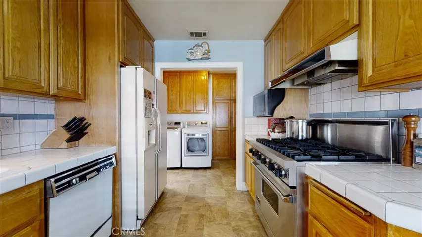 5722 Coldbrook Avenue, Lakewood, California 90713