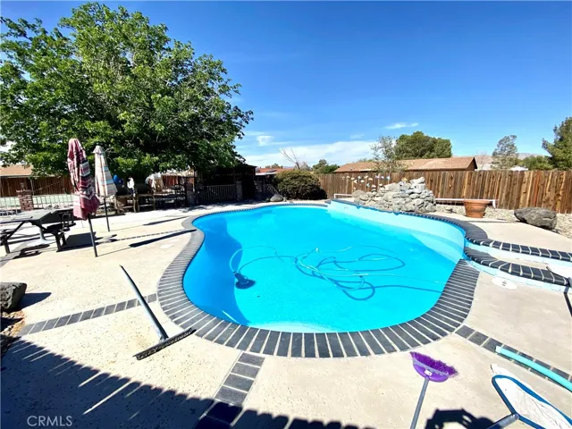 12751 Running Deer Road, Apple Valley, California 92308