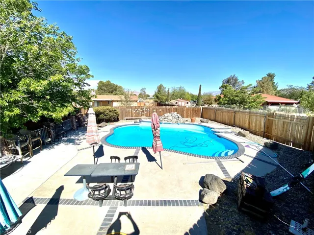 12751 Running Deer Road, Apple Valley, California 92308