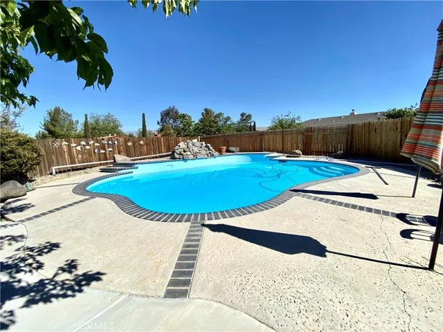12751 Running Deer Road, Apple Valley, California 92308