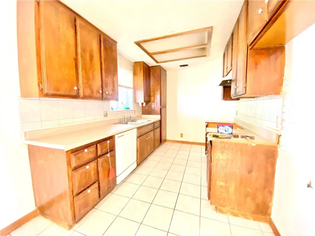 12751 Running Deer Road, Apple Valley, California 92308