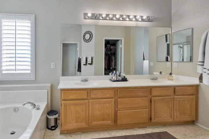 26887 Redwood Circle, Murrieta, California 92563