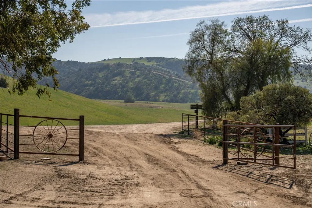 3160 Gillis Canyon Road, Shandon, California 93461 home-pic-19