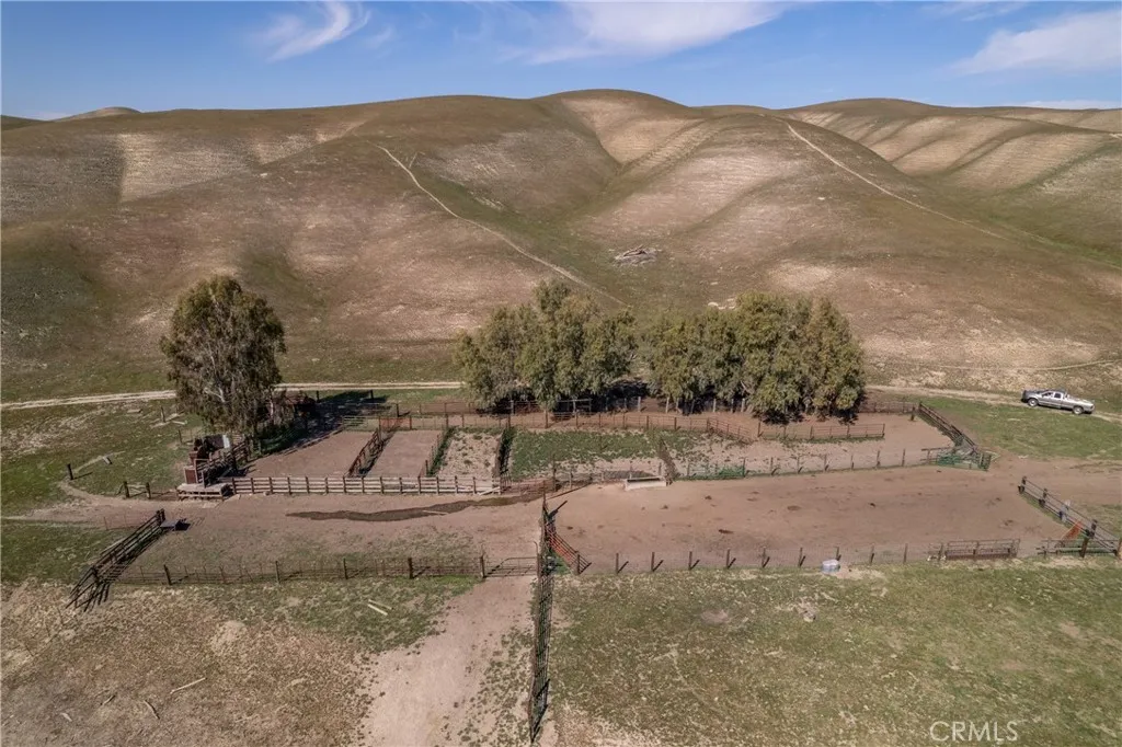 3160 Gillis Canyon Road, Shandon, California 93461 home-pic-18