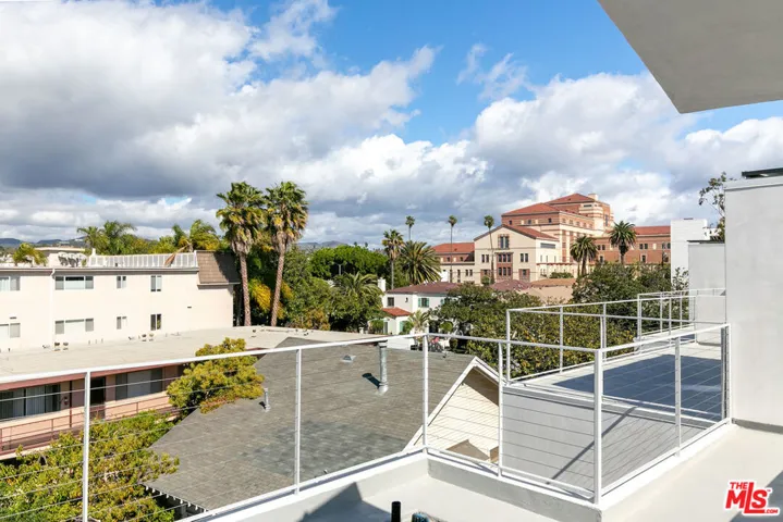 1244 14th Street D, Santa Monica, California 90404