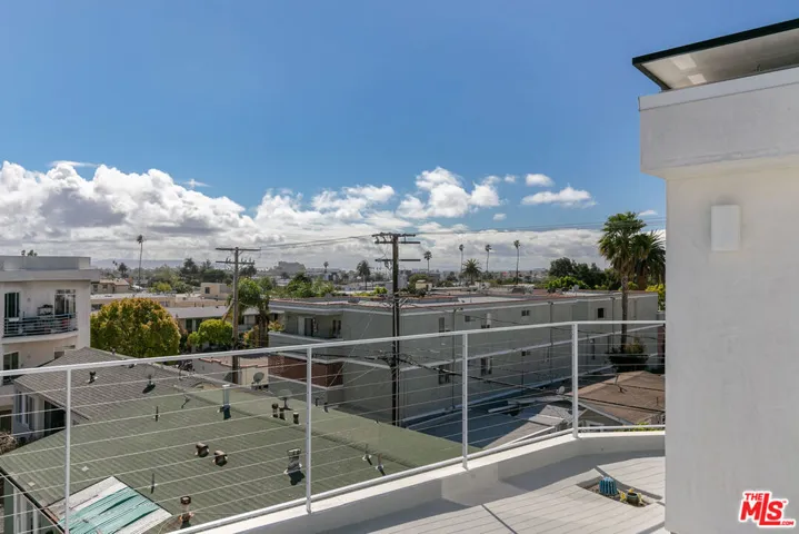 1244 14th Street D, Santa Monica, California 90404