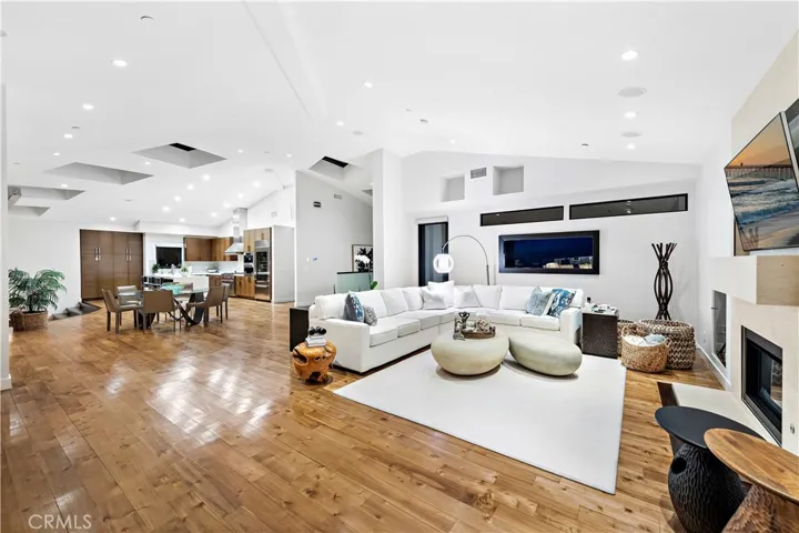 1284 Anacapa Way, Laguna Beach, California 92651