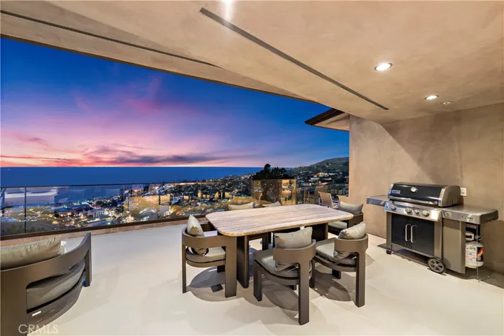 1284 Anacapa Way, Laguna Beach, California 92651